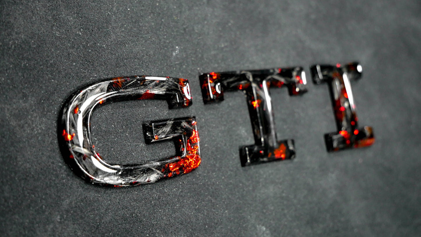 Badge GTI / GTD en carbone forgé véritable, fabriqué à la main